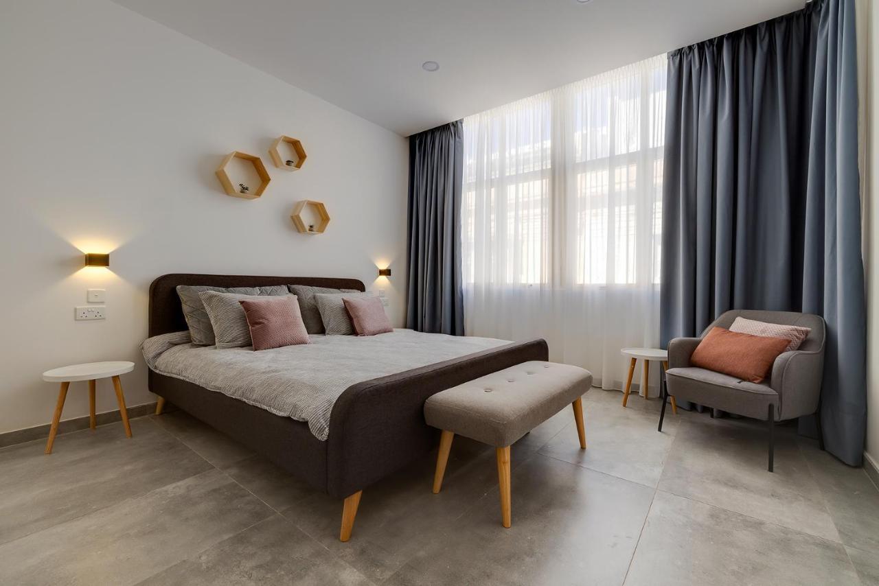 Perfect Location, Modern 2Br Apartment スリーマ エクステリア 写真